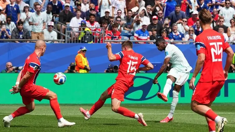 2026年世界杯：挪威1-4法国 - 登贝莱上半场帽子戏法助蓝军登顶I组