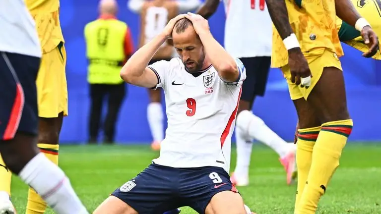 英格兰0-0加纳:托马斯·图赫尔鼓励球队展现明确的身份,但是否缺乏B计划?