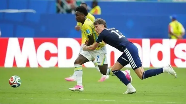 2026年世界杯：苏格兰0-3巴西：维尼修斯·儒尼奥尔闪耀，苏格兰遭受惩罚，晋级梦想岌岌可危