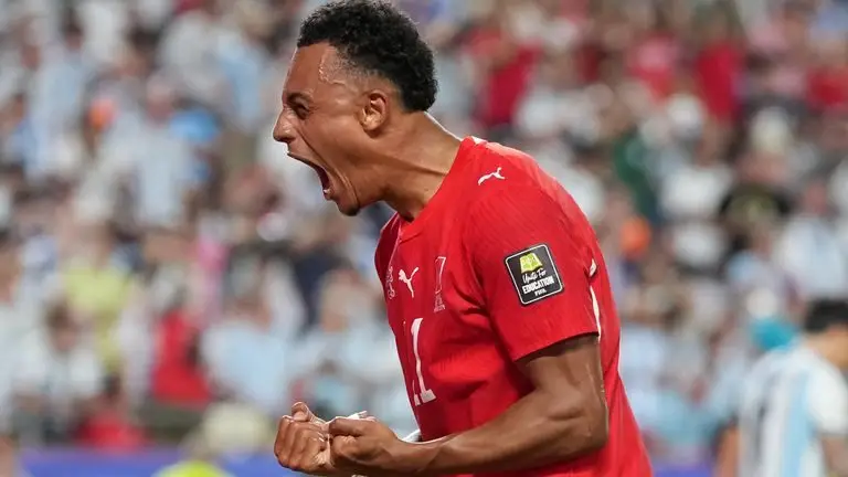 2026年世界杯：阿根廷3-1瑞士（加时赛）：朱利安·阿尔瓦雷斯精彩进球助力与英格兰的半决赛