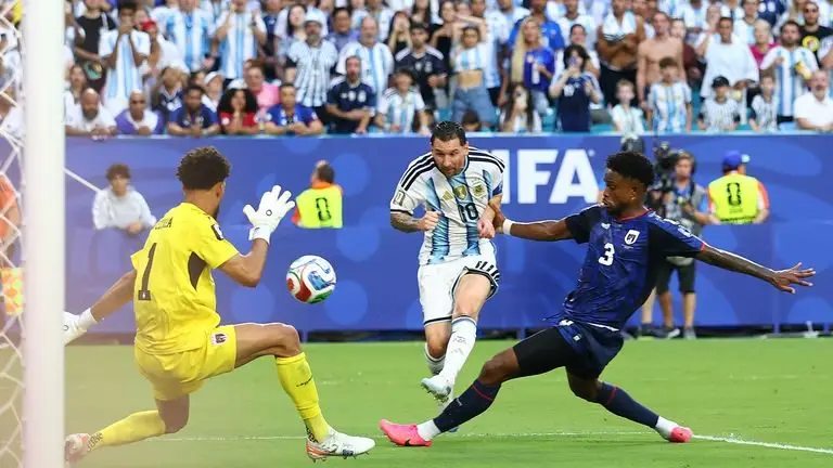 2026年世界杯:阿根廷3-2佛得角 - 卫冕冠军在加时赛中避免历史最大冷门